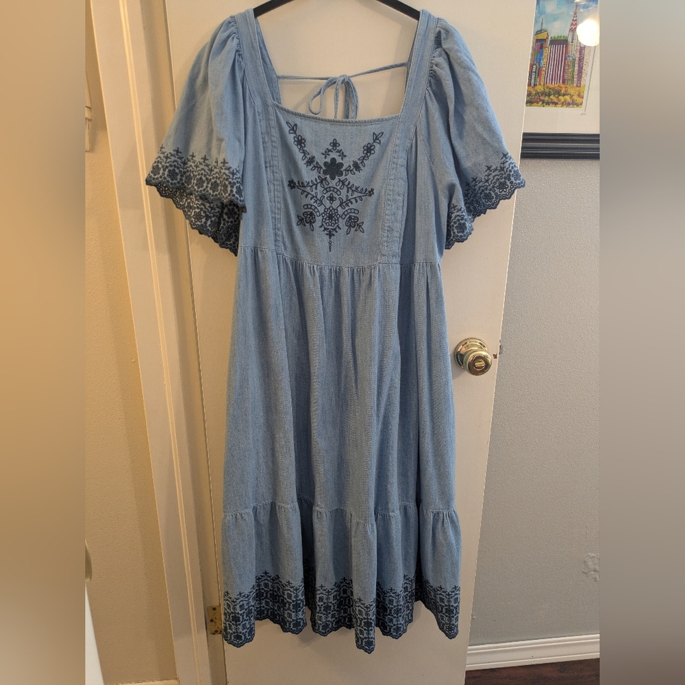 Old Navy Blue Denim Midi Dress with Navy Embroidered Hem - Picture 2 of 5